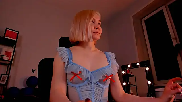 ReiYosimoto online show from 01-10-25, 06:17