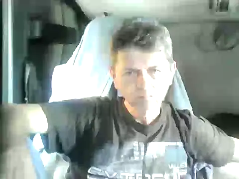Snapshot of czarek888 chatting on 09-12-25, 02:39 czarek888 online show from 09-12-25, 02:39
