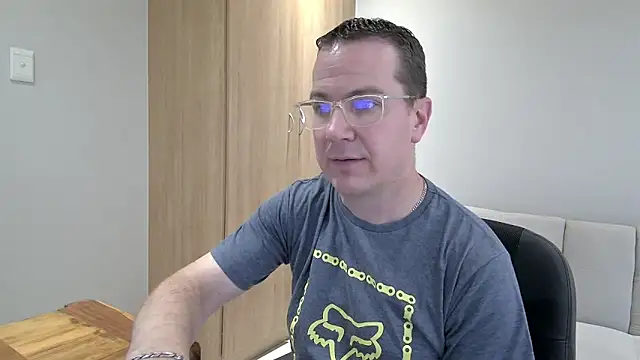 BrettJ81 online show from 12-12-24, 02:11