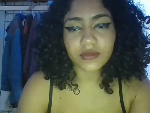 Snapshot of savanahottie chatting on 11-23-25, 12:49 savanahottie online show from 11-23-25, 12:49