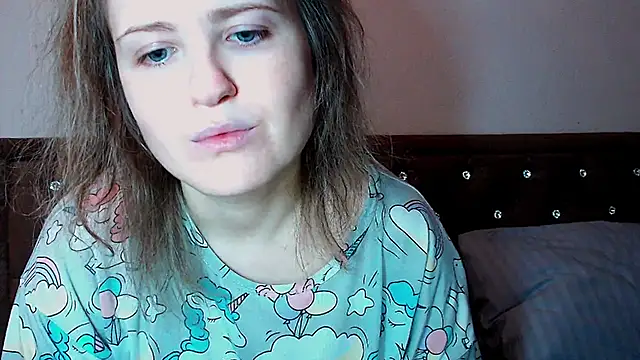 Snapshot of Sara4uu chatting on 02-15-26, 10:28 Sara4uu online show from 02-15-26, 10:28