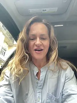 Snapshot of mommy_nadin chatting on 03-05-26, 06:31 mommy nadin online show from 03-05-26, 06:31