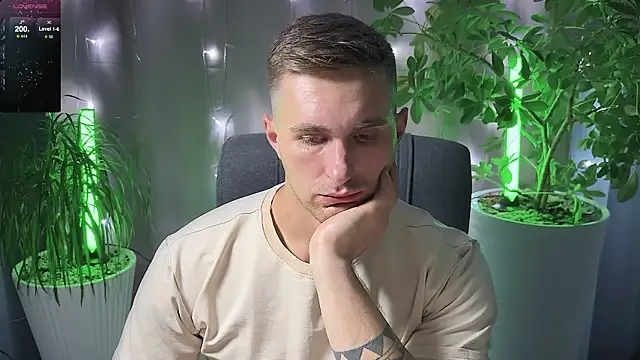 Sweeet  boy online show from 03-16-25, 08:00