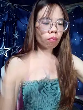 Snapshot of __Mai-love19__ chatting on 05-08-26, 11:10 Mai-love19 online show from 05-08-26, 11:10