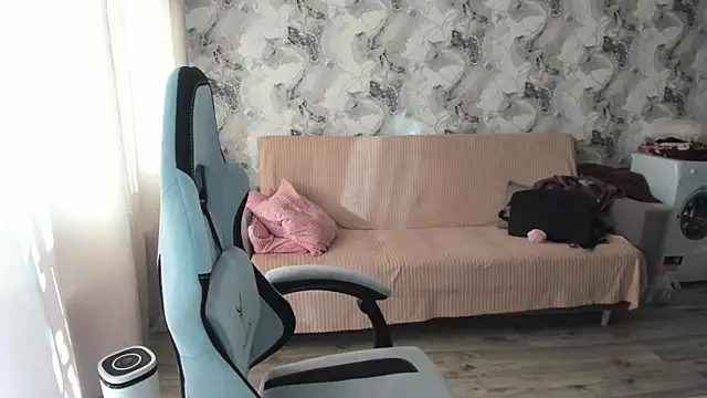 Snapshot of Lis_Kollen chatting on 09-30-25, 10:09 Lis Kollen online show from 09-30-25, 10:09