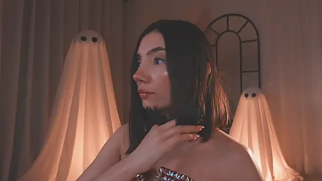 AmyArmstrong online show from 10-14-25, 12:55