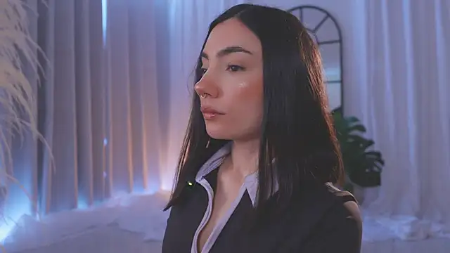 AmyArmstrong online show from 11-23-25, 02:50