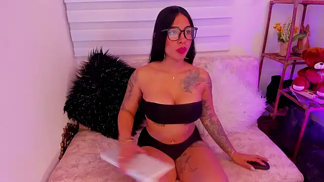 Snapshot of Gypsie_velvet1 chatting on 02-09-26, 09:19 Gypsie velvet1 online show from 02-09-26, 09:19