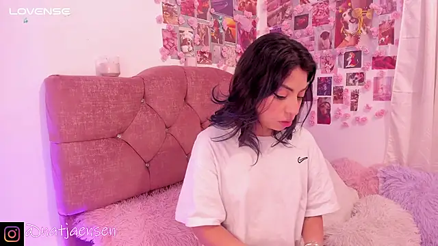 natalie jaensen online show from 03-01-25, 10:13