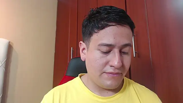 Snapshot of oliver_price1 chatting on 12-09-24, 10:52 oliver price1 online show from 12-09-24, 10:52