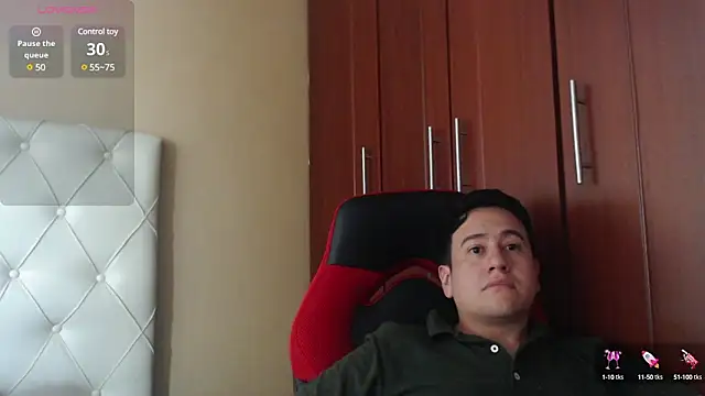 Snapshot of oliver_price1 chatting on 02-05-25, 09:50 oliver price1 online show from 02-05-25, 09:50