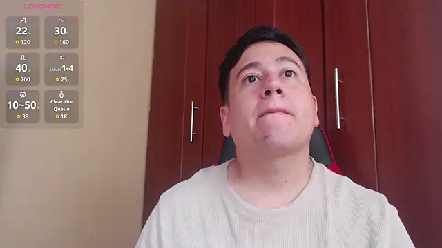 Snapshot of oliver_price1 chatting on 02-21-25, 06:04 oliver price1 online show from 02-21-25, 06:04