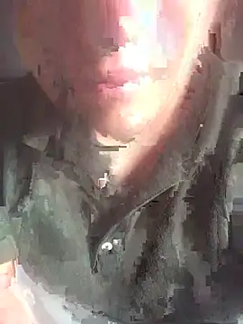 Snapshot of oliver_price1 chatting on 02-23-25, 04:24 oliver price1 online show from 02-23-25, 04:24