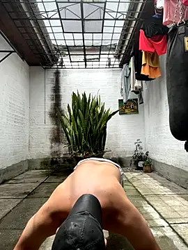 Snapshot of oliver_price1 chatting on 10-01-25, 04:24 oliver price1 online show from 10-01-25, 04:24