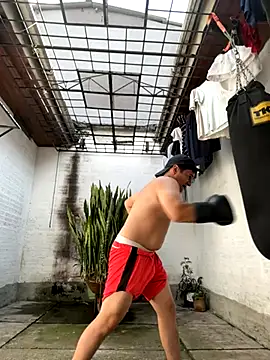 Snapshot of oliver_price1 chatting on 10-02-25, 07:21 oliver price1 online show from 10-02-25, 07:21