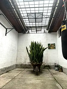 Snapshot of oliver_price1 chatting on 10-15-25, 07:14 oliver price1 online show from 10-15-25, 07:14