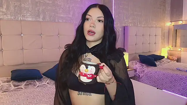 Snapshot of Baby_Venuss chatting on 02-10-25, 03:46 Baby Venuss online show from 02-10-25, 03:46