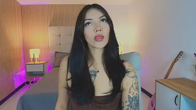 Snapshot of Baby_Venuss chatting on 06-25-26, 03:28 Baby Venuss online show from 06-25-26, 03:28
