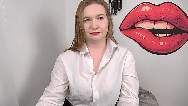 LaraDream online show from 12-22-25, 03:20