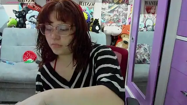 Snapshot of soficammy chatting on 12-30-24, 12:00 soficammy online show from 12-30-24, 12:00