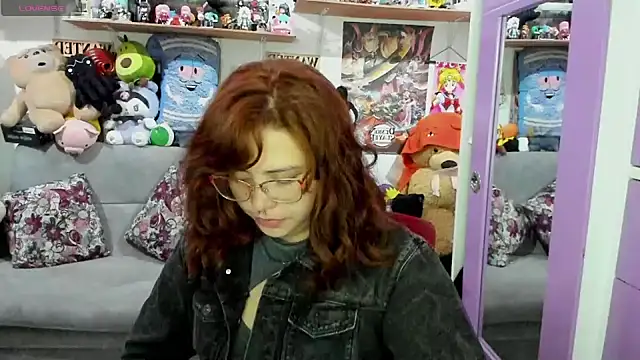 Snapshot of soficammy chatting on 01-28-25, 01:39 soficammy online show from 01-28-25, 01:39