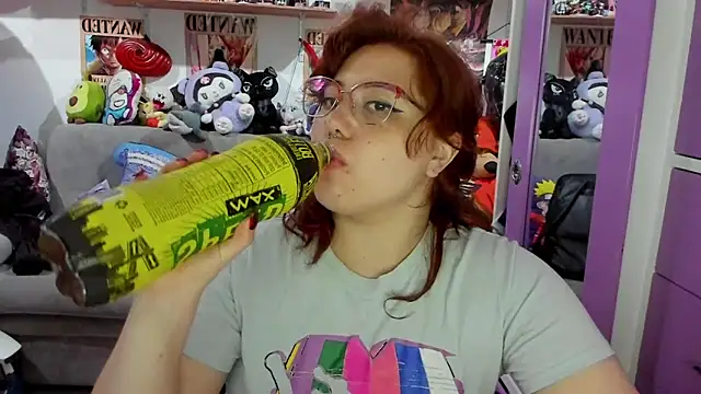 Snapshot of soficammy chatting on 03-12-25, 12:31 soficammy online show from 03-12-25, 12:31