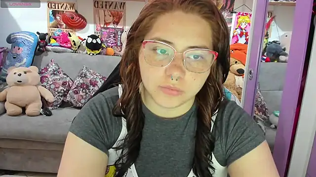 Snapshot of soficammy chatting on 09-15-25, 09:04 soficammy online show from 09-15-25, 09:04