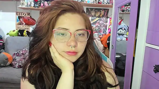 Snapshot of soficammy chatting on 10-10-25, 08:19 soficammy online show from 10-10-25, 08:19