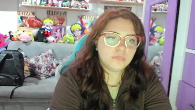 Snapshot of soficammy chatting on 10-17-25, 09:28 soficammy online show from 10-17-25, 09:28