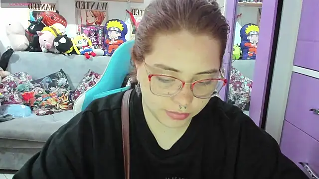 Snapshot of soficammy chatting on 10-28-25, 11:40 soficammy online show from 10-28-25, 11:40