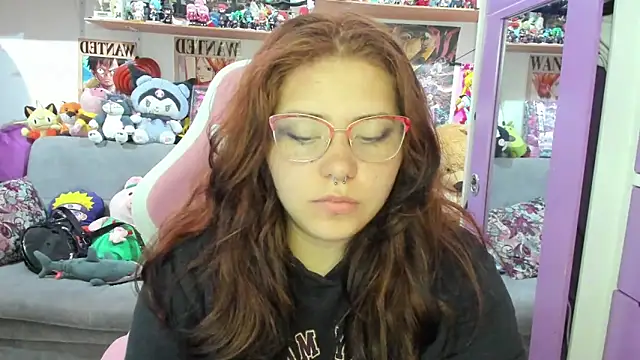 Snapshot of soficammy chatting on 12-14-25, 11:31 soficammy online show from 12-14-25, 11:31