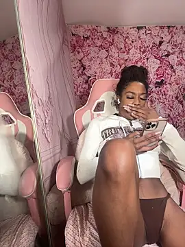 mismialove online show from 04-24-26, 01:52