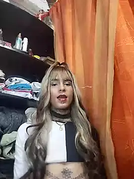 Snapshot of 333kristal777 chatting on 02-23-25, 03:56 333kristal777 online show from 02-23-25, 03:56