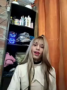 Snapshot of 333kristal777 chatting on 03-17-25, 12:41 333kristal777 online show from 03-17-25, 12:41