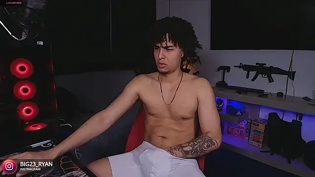 bigryann23 online show from 03-17-25, 03:14