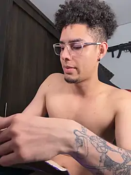 bigryann23 online show from 04-29-26, 02:32